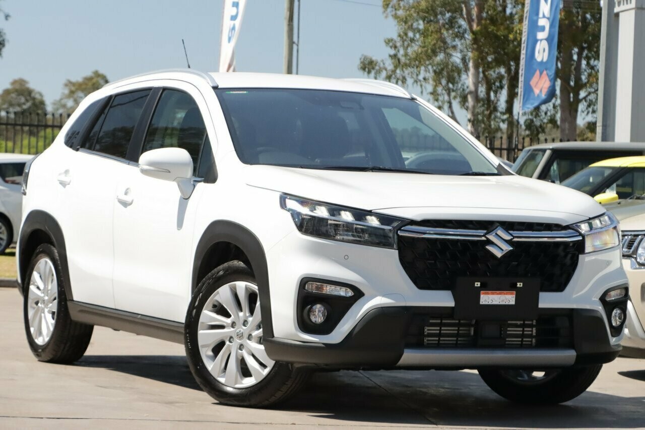 Suzuki S-cross image 1