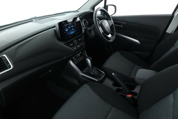 https://vehicle-cdn.autoleague.cloud/15456_4370346_32.jpg