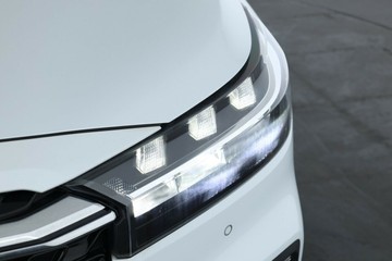 https://vehicle-cdn.autoleague.cloud/15456_4370346_8.jpg