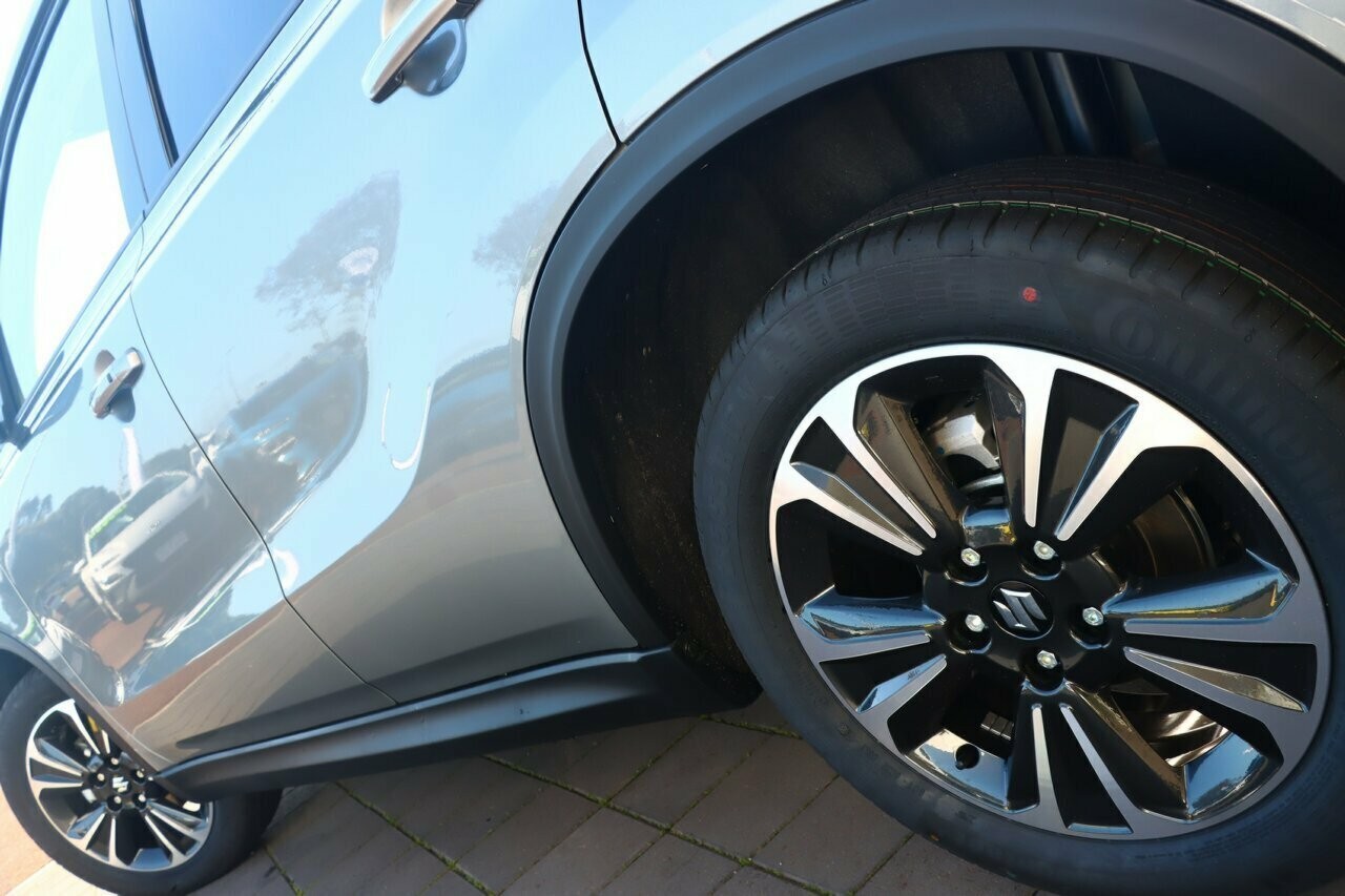 Suzuki Vitara image 4