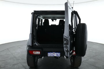 https://vehicle-cdn.autoleague.cloud/15456_4375457_15.jpg