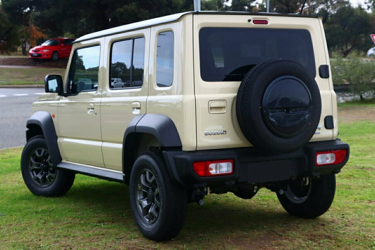 Suzuki Jimny image 3