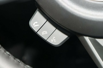 https://vehicle-cdn.autoleague.cloud/15456_4380274_15.jpg