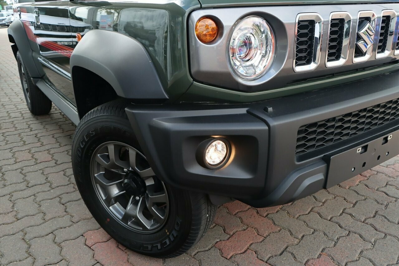 Suzuki Jimny image 2