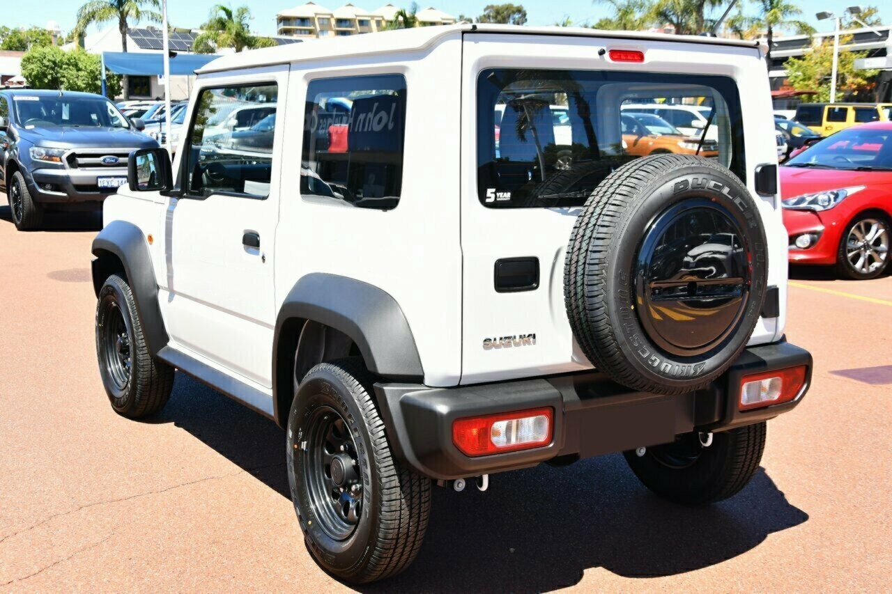 Suzuki Jimny image 3