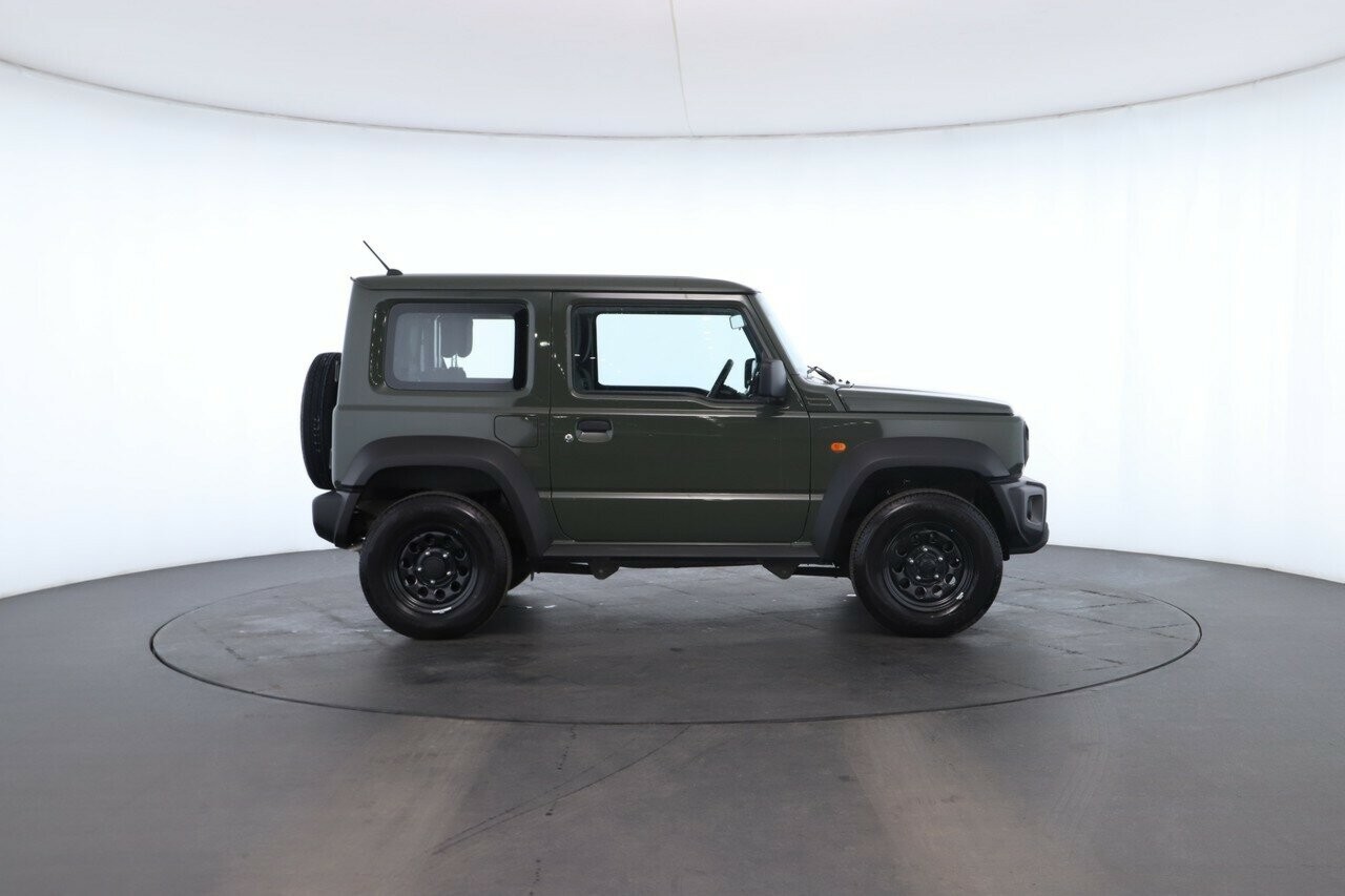 Suzuki Jimny image 2