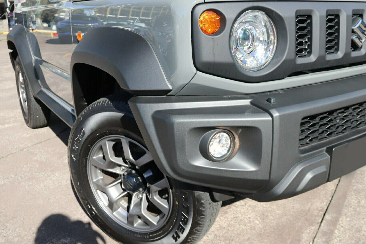 Suzuki Jimny image 2