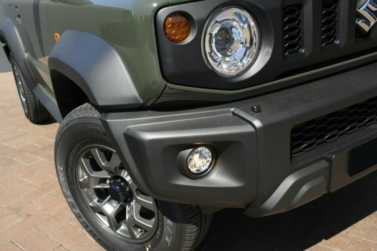 Suzuki Jimny image 2