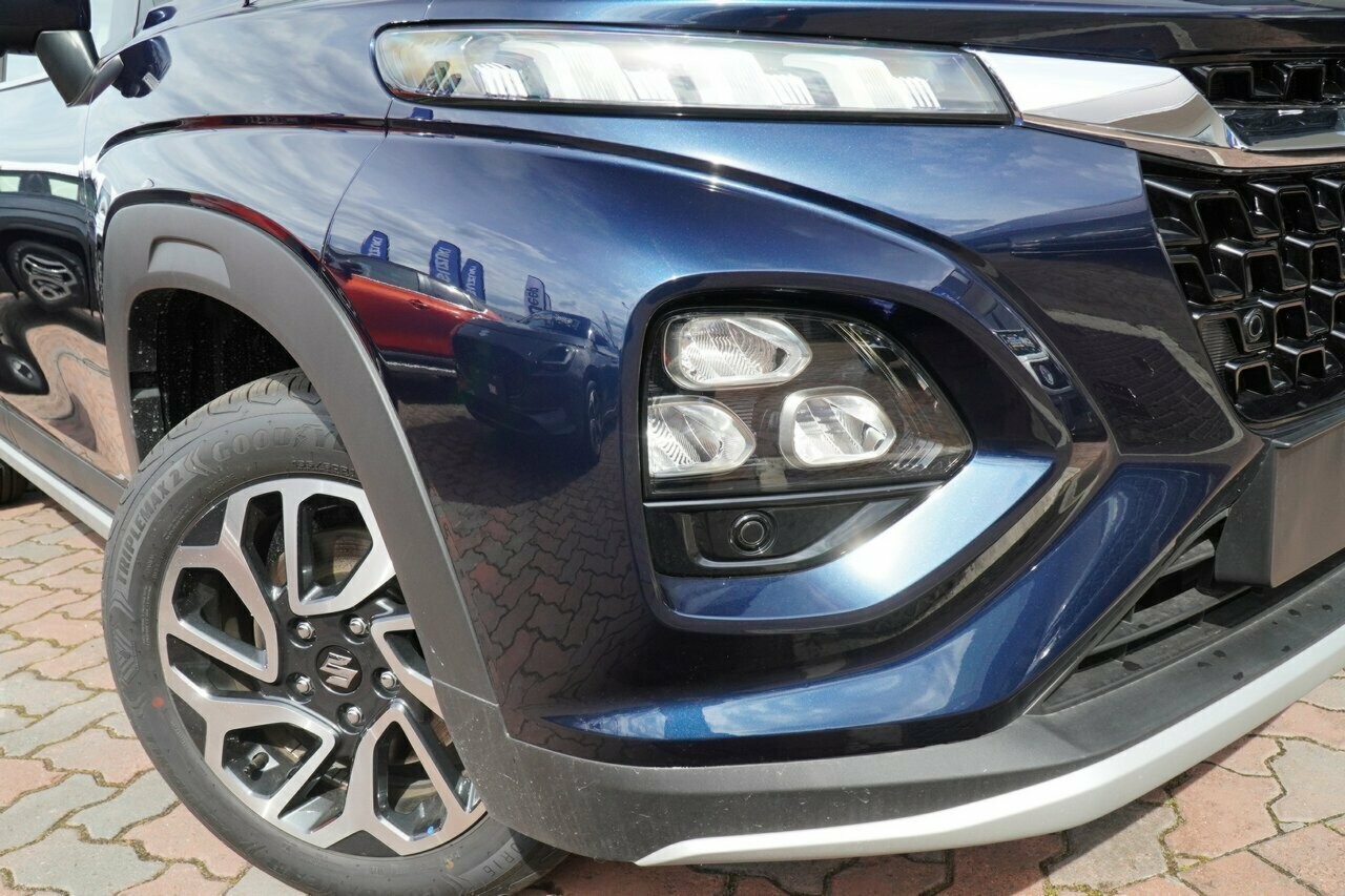Suzuki Fronx image 2