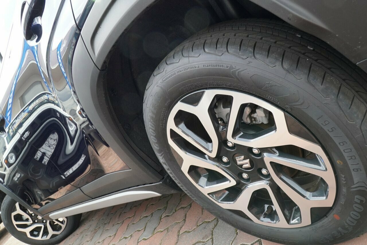 Suzuki Fronx image 4