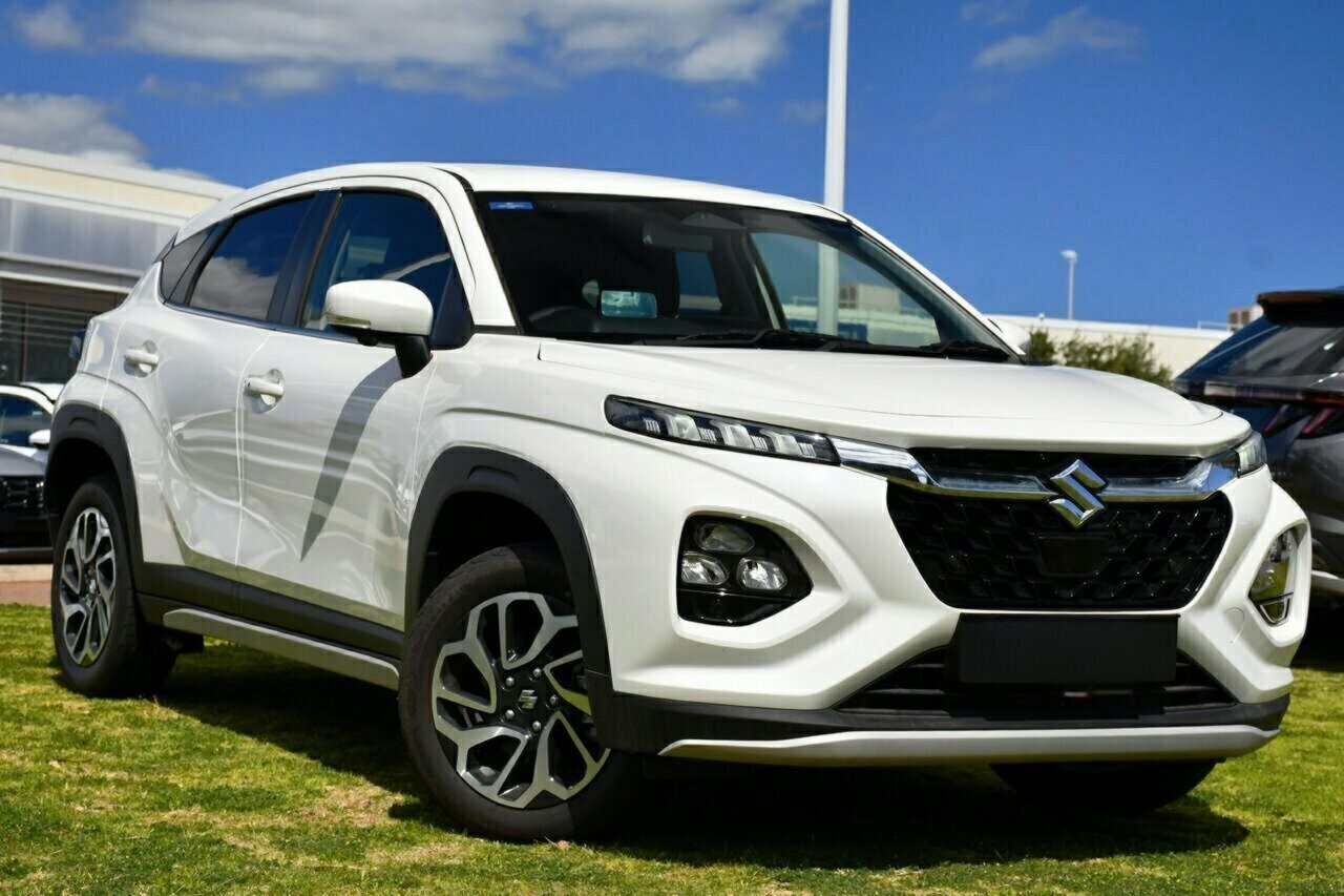 Suzuki Fronx image 1