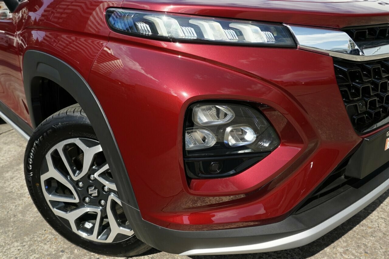 Suzuki Fronx image 2
