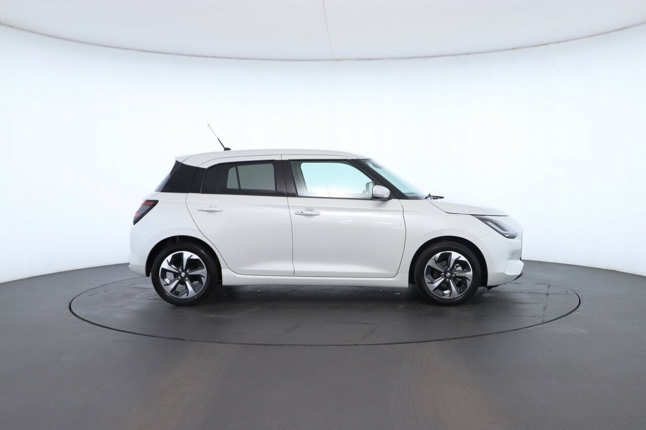 Suzuki Swift image 2