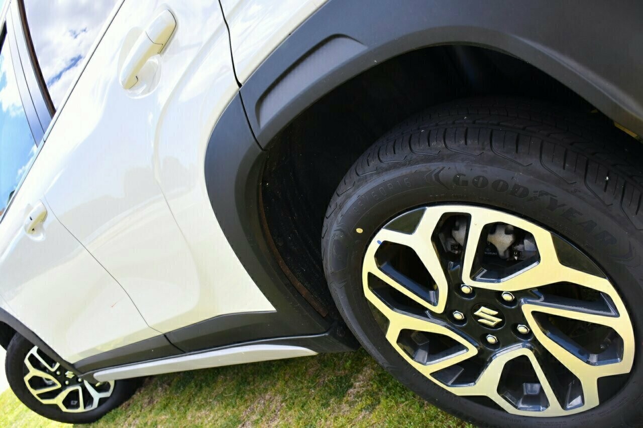 Suzuki Fronx image 4