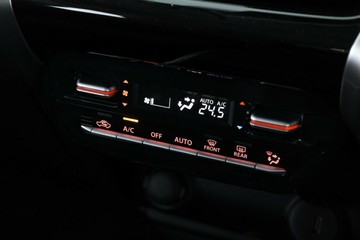 https://vehicle-cdn.autoleague.cloud/15456_4389889_24.jpg
