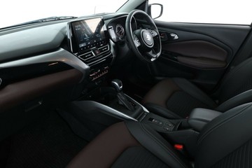https://vehicle-cdn.autoleague.cloud/15456_4389889_32.jpg