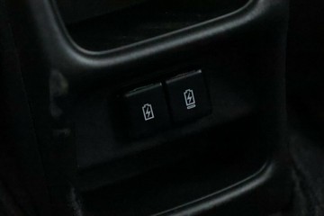 https://vehicle-cdn.autoleague.cloud/15456_4389889_34.jpg