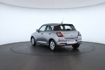 https://vehicle-cdn.autoleague.cloud/15456_4389941_12.jpg