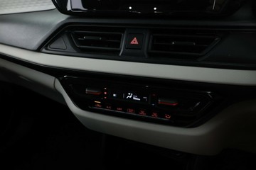 https://vehicle-cdn.autoleague.cloud/15456_4389941_26.jpg