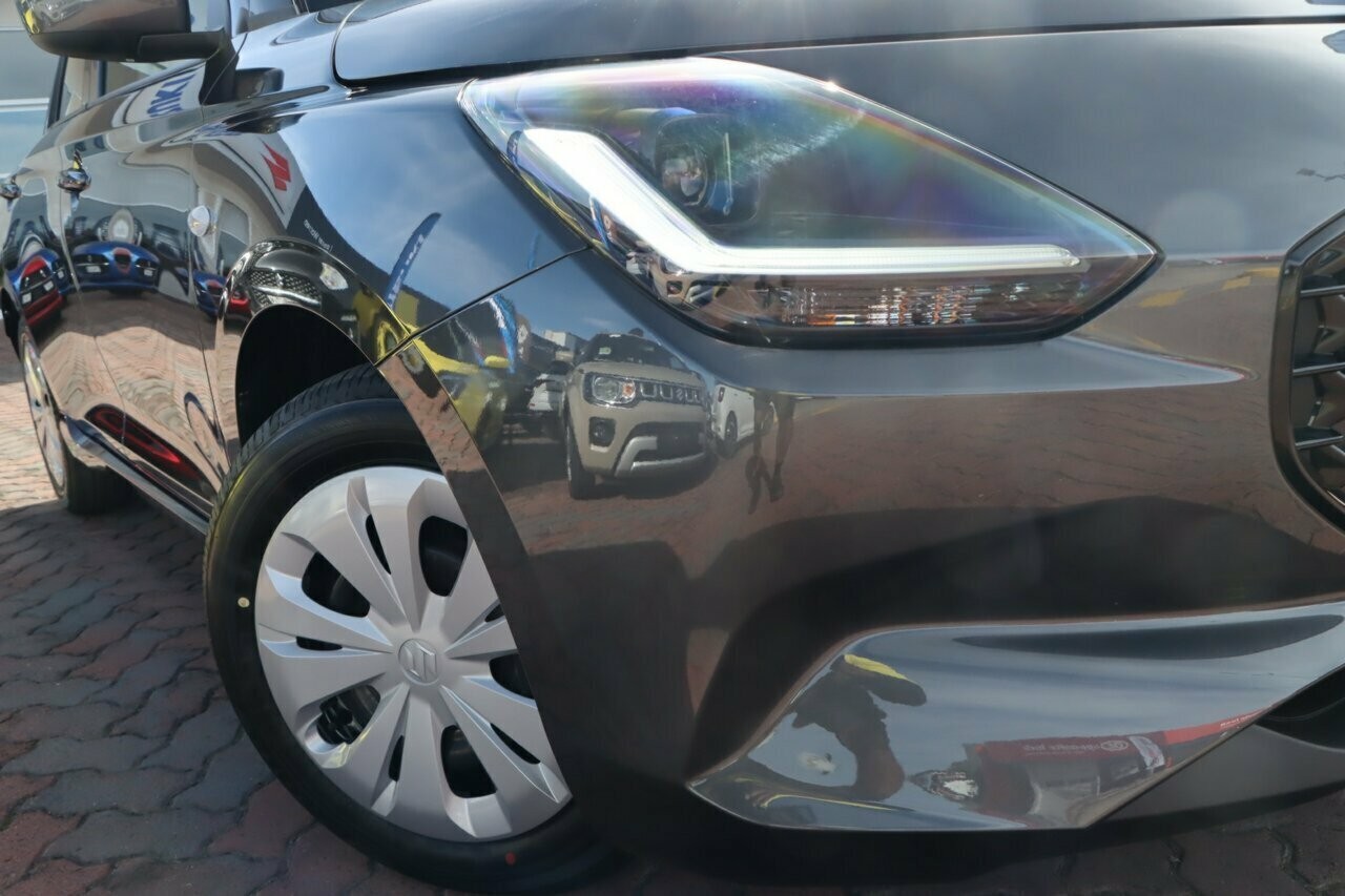 Suzuki Swift image 2