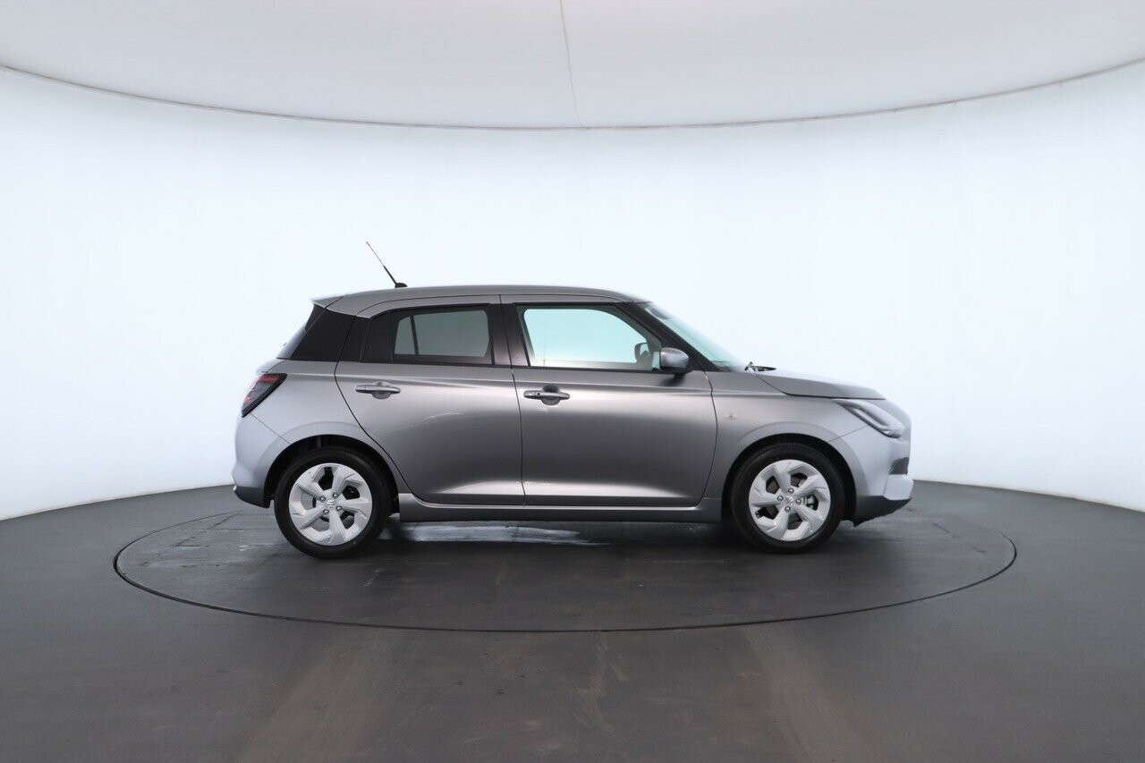 Suzuki Swift image 2