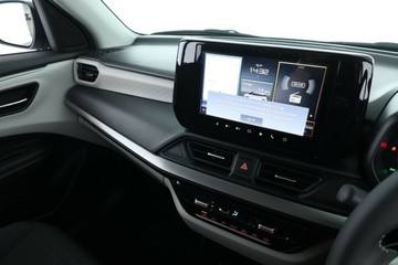 https://vehicle-cdn.autoleague.cloud/15456_4389987_23.jpg