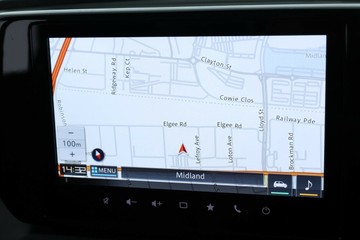 https://vehicle-cdn.autoleague.cloud/15456_4389987_24.jpg