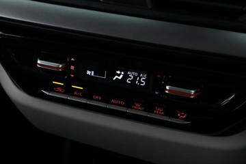 https://vehicle-cdn.autoleague.cloud/15456_4389987_27.jpg