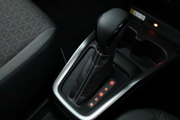 https://vehicle-cdn.autoleague.cloud/15456_4389987_30.jpg