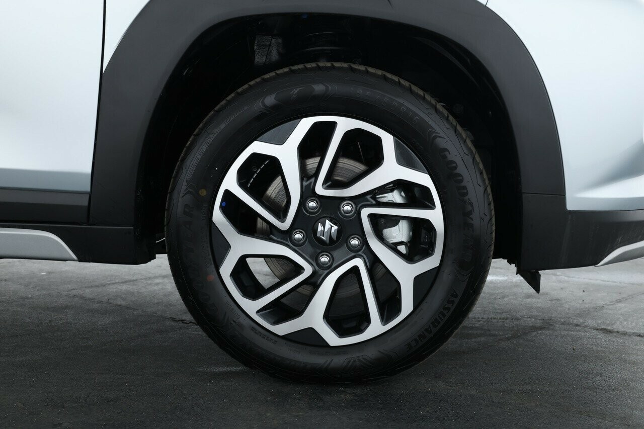 Suzuki Fronx image 3