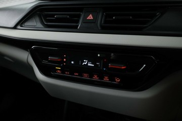 https://vehicle-cdn.autoleague.cloud/15456_4392496_26.jpg