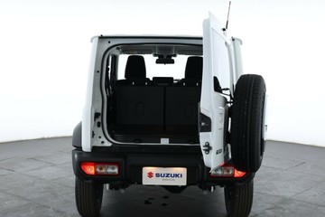 https://vehicle-cdn.autoleague.cloud/15456_4392628_15.jpg