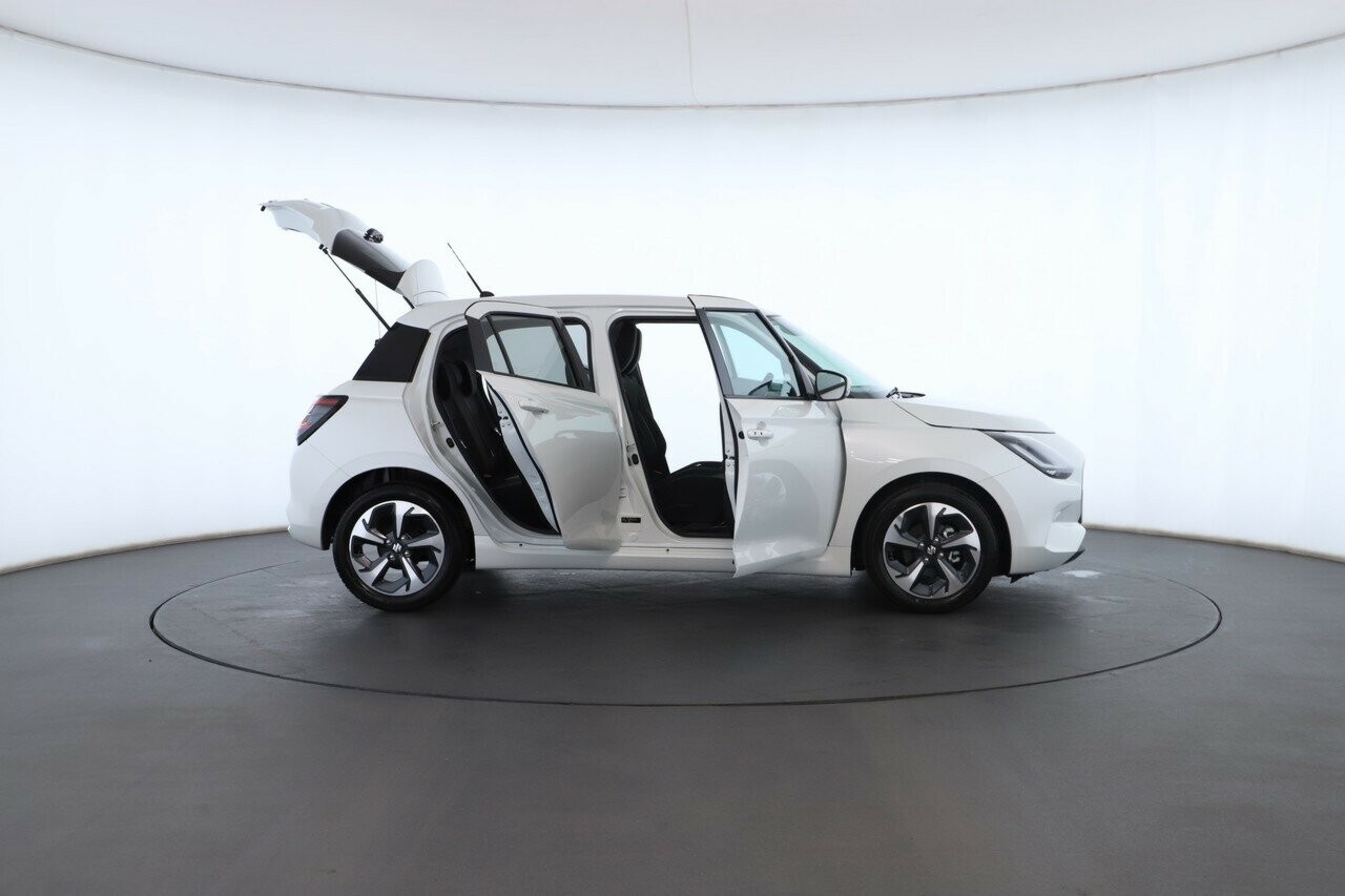Suzuki Swift image 2