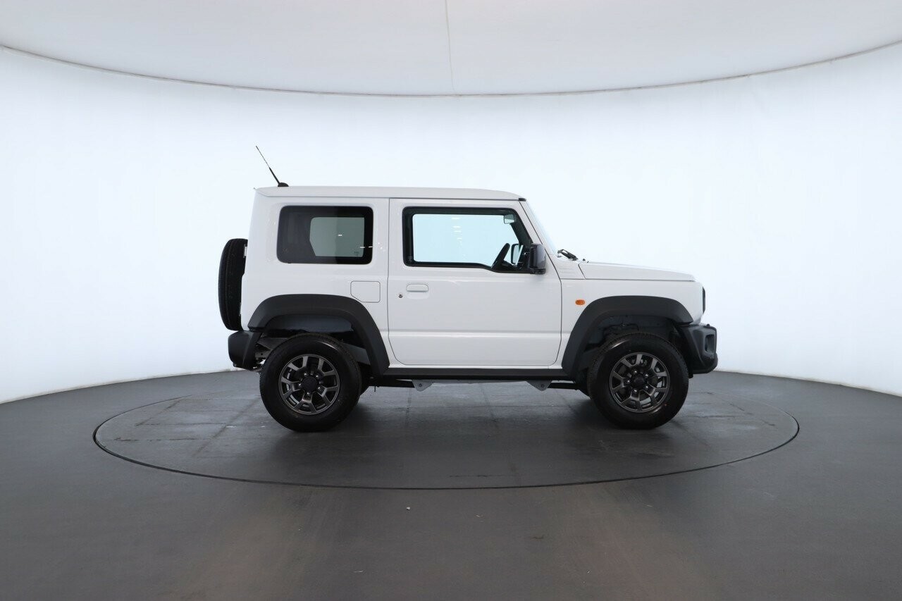 Suzuki Jimny image 2