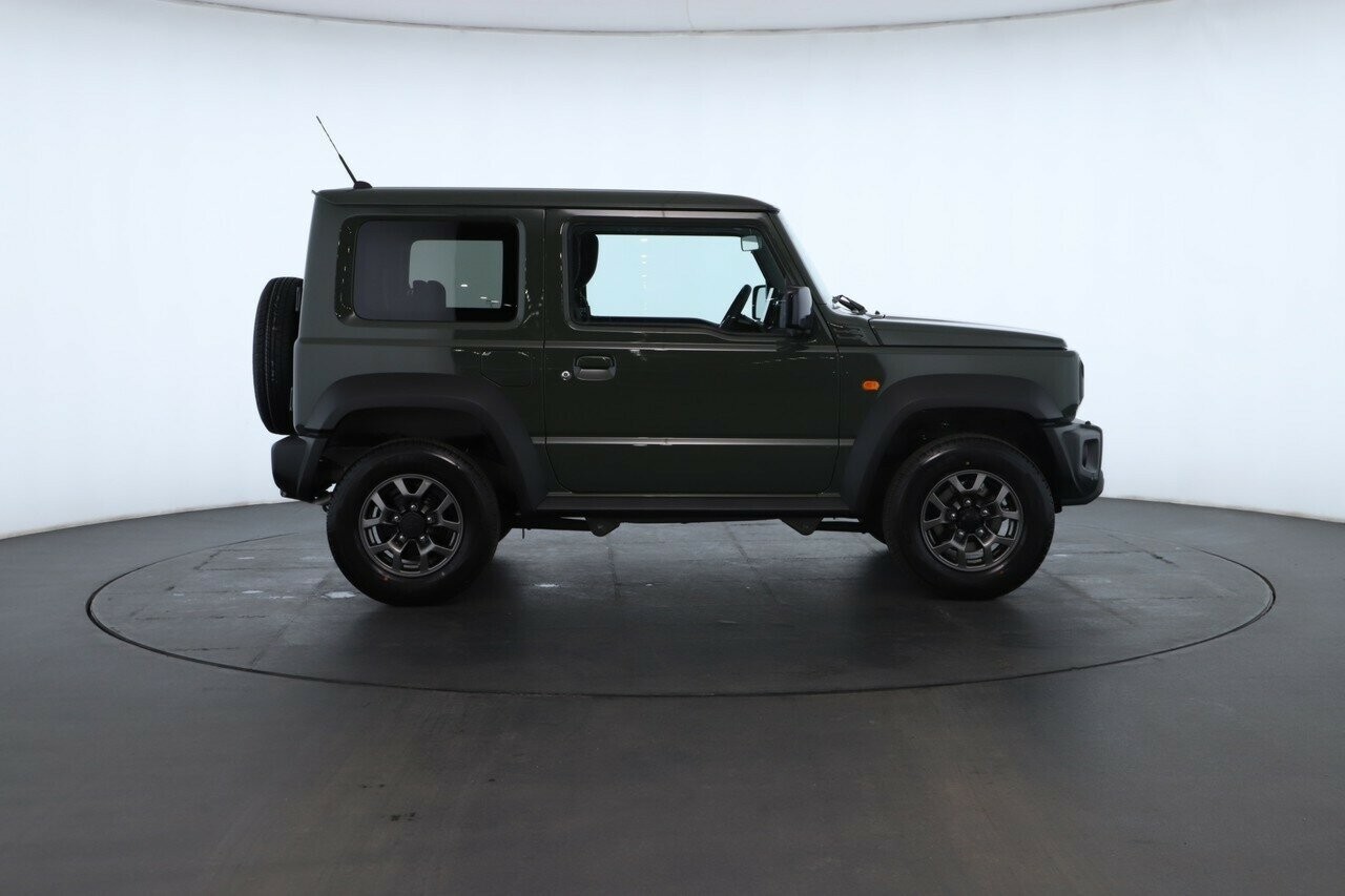 Suzuki Jimny image 2