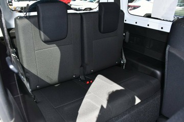 https://vehicle-cdn.autoleague.cloud/15456_4393339_8.jpg