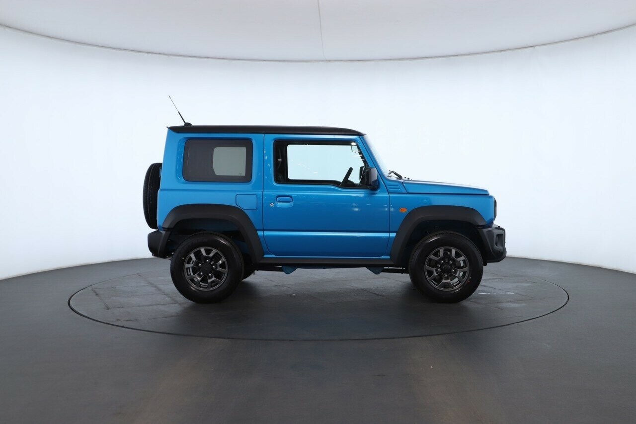 Suzuki Jimny image 2