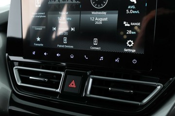 https://vehicle-cdn.autoleague.cloud/15456_4394871_26.jpg