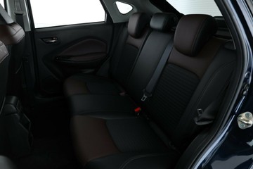 https://vehicle-cdn.autoleague.cloud/15456_4394871_33.jpg