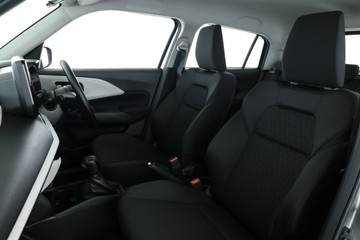 https://vehicle-cdn.autoleague.cloud/15456_4395136_32.jpg