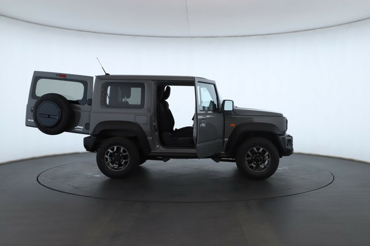 Suzuki Jimny image 2