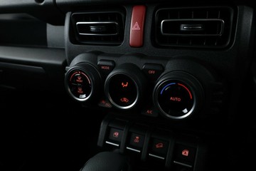https://vehicle-cdn.autoleague.cloud/15456_4395165_26.jpg