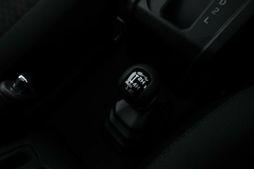 https://vehicle-cdn.autoleague.cloud/15456_4395165_28.jpg