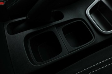 https://vehicle-cdn.autoleague.cloud/15456_4395418_27.jpg