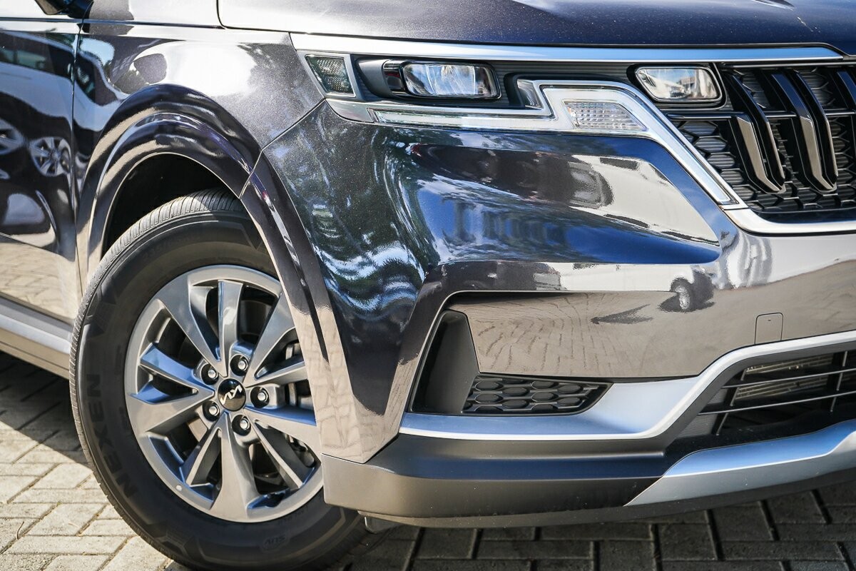 Kia Carnival image 2