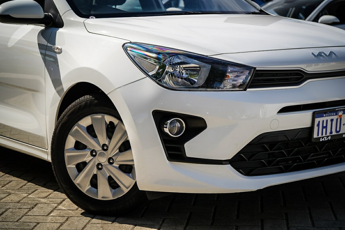 Kia Rio image 2