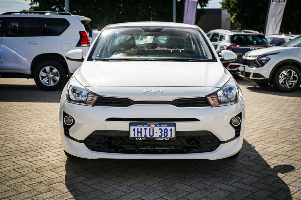 Kia Rio image 4
