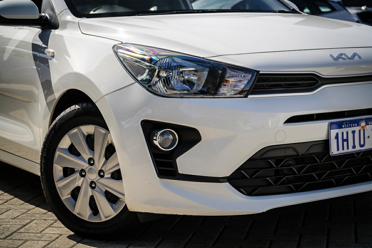 Kia Rio image 2