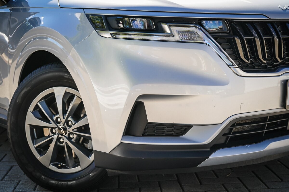Kia Carnival image 2