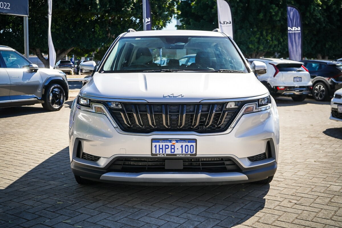Kia Carnival image 4